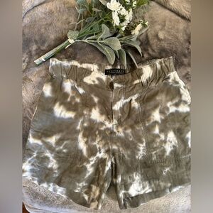 Sanctuary high waisted Shorts - Army Green Splotch